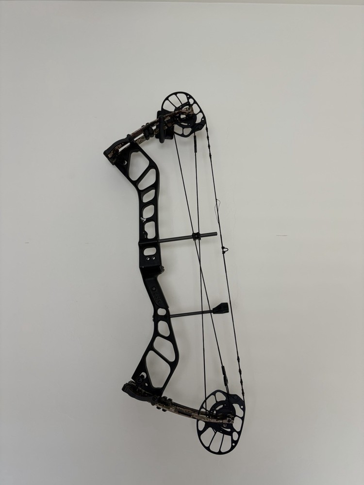 PSE EMBARK Nock-On Brand New Strings!