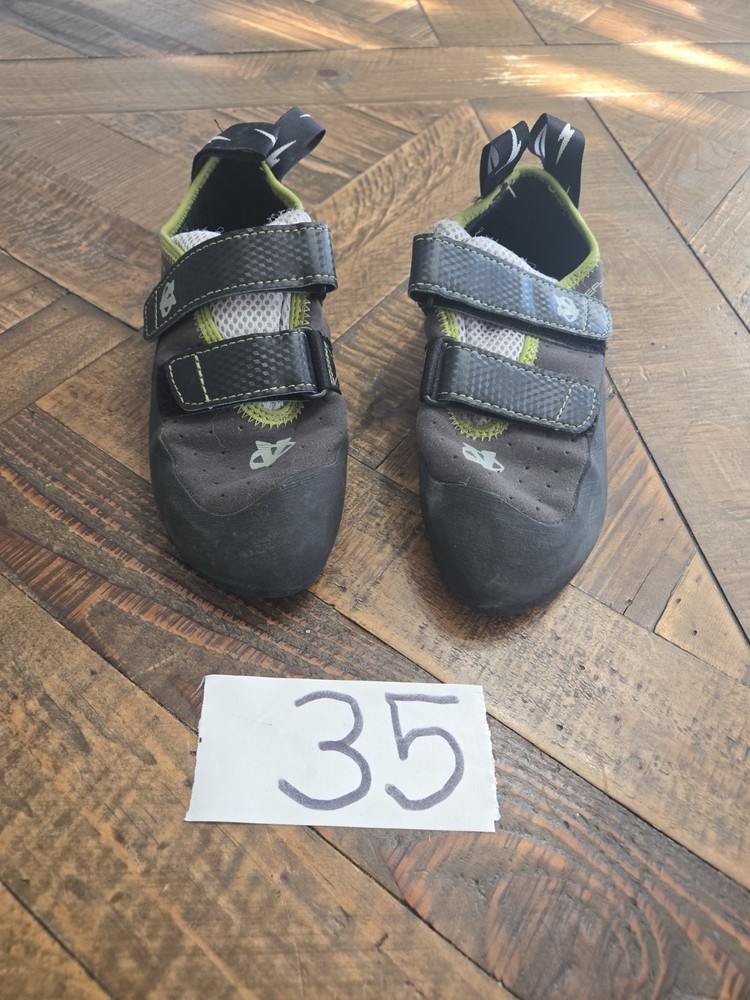 Evolv Defy Climbing Shoes Men’s 38-6