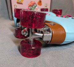 Moxi Beach Bunny Roller Skates Blue Sky Pink Sz 5 Slightly used w/Box Toe Guards