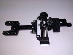 3″ DAVIS TARGET SIGHT-BLACK/BLACK KNOBS-Spot Hogg -Sureloc Mount.