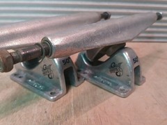 2 Gullwing 10″ – 50° Charger Neil Carver Skateboard Trucks Longboard