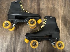 Roller Derby Black High Top Quad Roller Skates Yellow Laces & Wheels Women’s 8