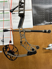 Mathews V3X 29 Compound Bow RH 29″ 70lb Stone 4506033