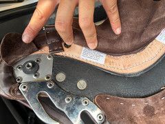 WOW Saddle 2013 Competitor brown size 1 STOCK / Bounty seat curved leather tree