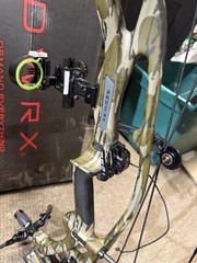 Hoyt Carbon Rx9 Ultra RH 70lb Draw 28.5” DL Up To 30” Bottomland Fully Loaded