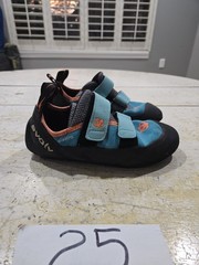 Evolv Elektra Rock Climbing Shoes Women’s Size 8