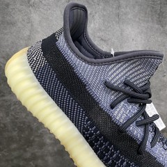 Yeezy Boost 350 V2 ‘Carbon’ (2020) FZ5000