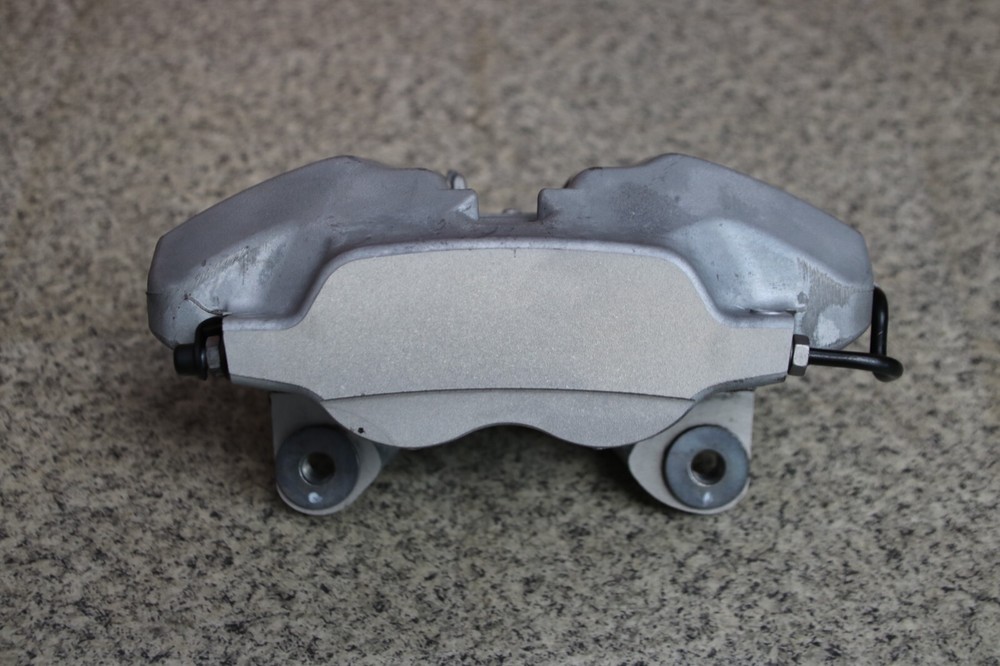 BMW G20 G21 G30 G31 G32 G11 G12 X3 G01 X5 G05 BRAKE CALIPER FRONT LEFT 6885839