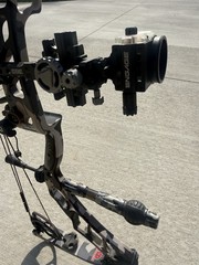 Elite Impulse 31 RH Compound Bow 70lb 31in Kuiu camo