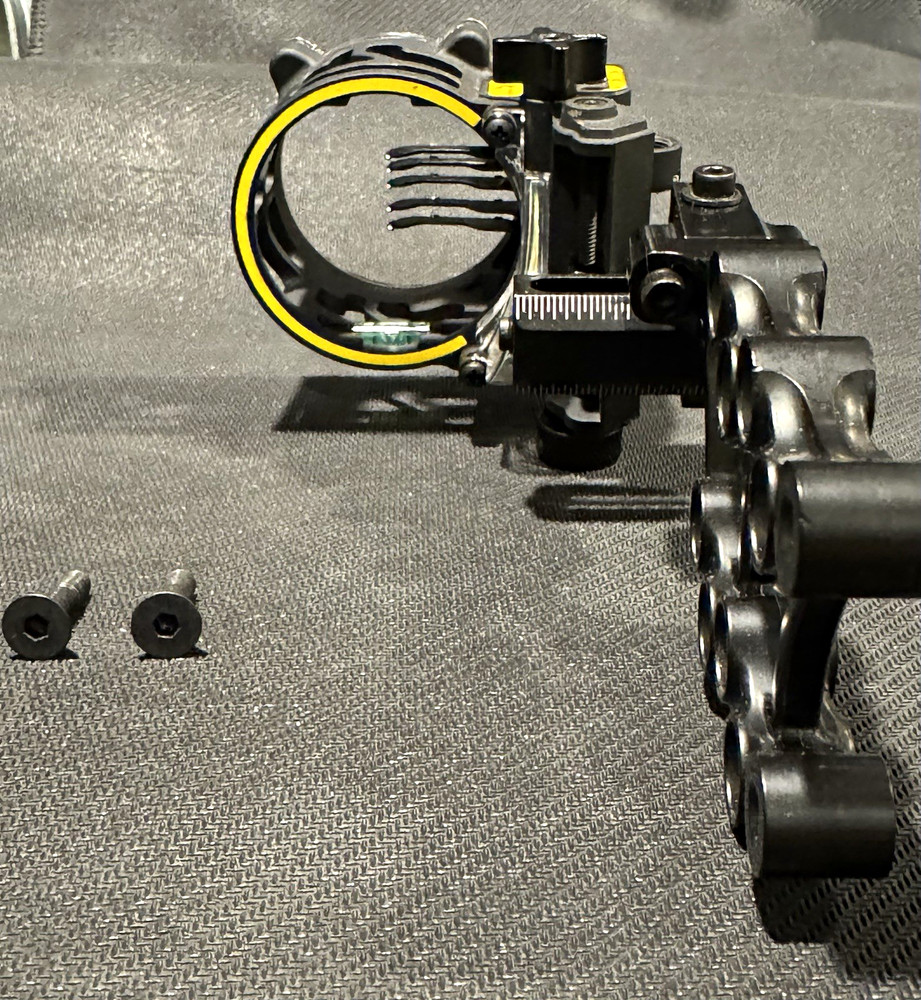 Trophy Ridge React Pro 5-Pin Fixed Bow Sight Right Hand Compound Black/Yellow