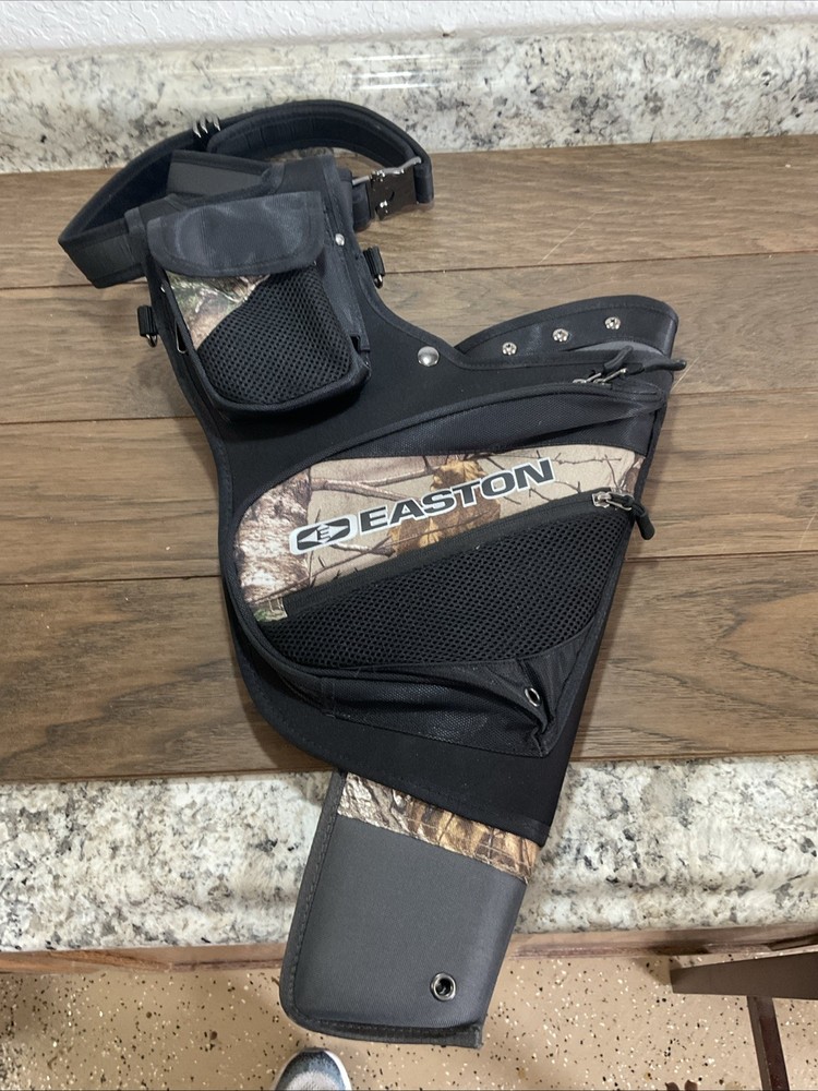 Easton Elite Hip Quiver Takedown w/belt