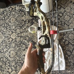 Hoyt Xt 2000 CYBERTEC RH Compound Bow 60-70lbs/28-30.5in