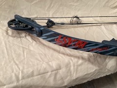 EXTREMELY RARE Collectible Ted Nugent Ultimate Beast Compound Bow by Martin