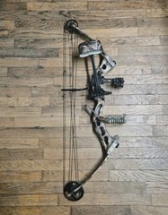 Martin Archery Threshold RH Bow Hunting Compound Bow Camo 40-50lb 25-31in