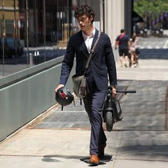 NIU KQi3 Electric Scooter for Adults – 300W with 25 Miles Range (Sport Black)
