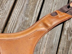 Devoucoux Light Brown Padded Belly Guard Stud Jump Girth – 50″-125cm – NWOT