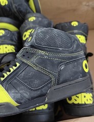 Osiris NYC 83 black & yellow skateboarding shoes #skateboarding #y2k