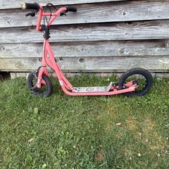 Mongoose Kick Scooter Pink/Black Inflatable Tires Handlebar Brakes