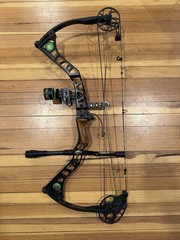 Mathews Reezen 6.5 RH 28.5/60 “BLACK OUT VERSION” Loaded and Clean!!