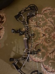 hoyt vtm 34 fully setup ultrarest with fast eddy and the quiver with new string