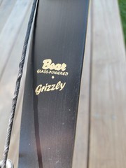 Bear Archery Grizzly Recurve Bow 58in 50lb @ 28in Right Hand. B6-19
