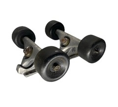 Gullwing Charger Longboard Skateboard Trucks Set of 2 Used