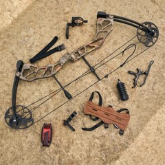 Compound Bow 19-70lbs Adjustable Kit 320fps Archery RH Hunting Shooting Target