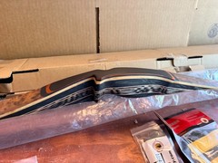 Deerseeker 64″ Reflex Deflex Hybrid Long Bow – Left Hand 35lb 28”
