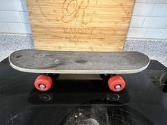 2018 PAUL’S QUALITY GEAR Mini 17 inch SKATEBOARD Love Graphic Looks Great