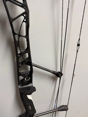 Mathews Title 36 Gen 2 RH Black 26.5″ 55# 80% Let Off Gas System X + Stabilizers