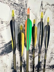 Bear Archery 2117 Camo Aluminum Arrows (6) 5 Broadheads + Game Tracker Quiver