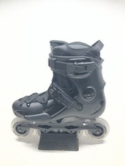 FR2 80 Skates Black 7.5 (40)