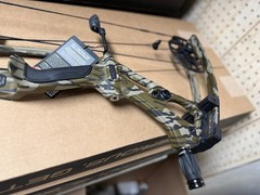 Hoyt RX-9 Short Draw 40 – 50lbs/23″ – 27″ Bottomland standard