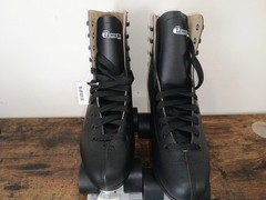 CHICAGO Skates Men’s Premium Leather Lined Rink Roller Skate – Size 10, Black