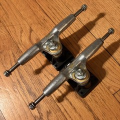 NOS Vintage 1980s Variflex Trucks W/Cloud Bushing skateboard pair 2