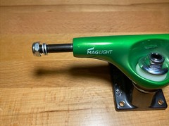 Tensor Mag Light Green 5.25 Truck Set