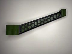 Headrest bow hanger with rubber insert