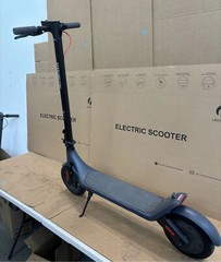 PRO ELECTRIC SCOOTER 630W 10.4AH LONG RANGE 40KM HIGH SPEED FOR ADULT BRAND NEW