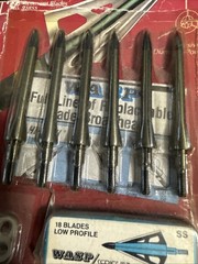 Original Wasp Series IV 3 Blade 125 grain Broadhead Set – #1503SS – NOS 6 Pack