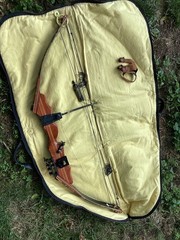 Vintage Wood Riser Compound Bow Archery Set with Soft Case & Finger Tab