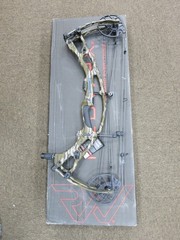 NEW Hoyt RX-9 RX9 60-70# Mossy Oak Bottomland Carbon Hunting Bow RH