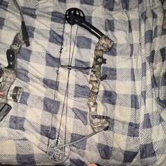 Barnett Vortex Compound Bow Bowhunting RH 45lb 28in Draw 31in Camo