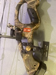 Hoyt Magnatec XT 2000 Compound Bow LH 27-30″ 60-70lbs.