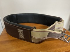 CLASSIC EQUINE SOFT TOUCH 46″ CONTURED Shaped English Hunter Jumper GIRTH Brown