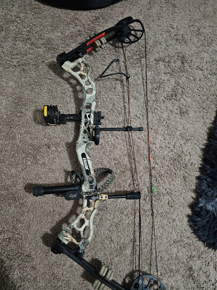 Bear Archery Vast Right Hand Compound Bow – God’s Country Color (AV04A2X0A7R)