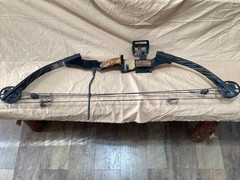 EXTREMELY RARE Collectible Ted Nugent Ultimate Beast Compound Bow by Martin