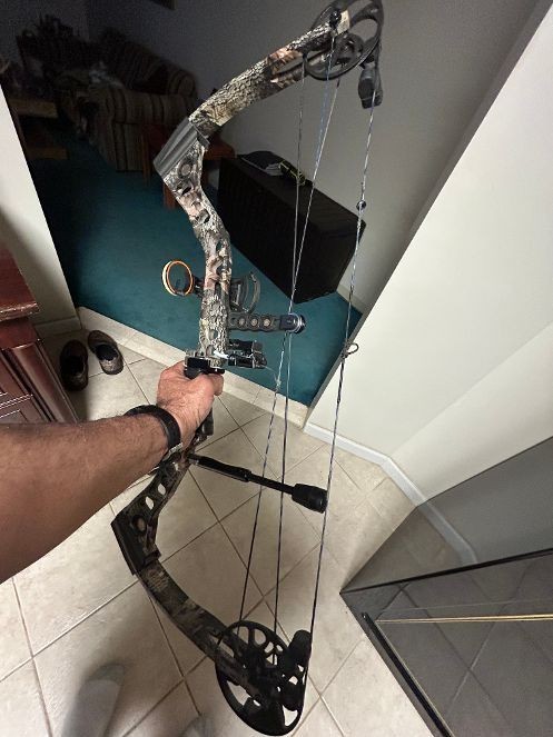 MATHEWS SWITCHBACK XT 70LB 26.5″ DRAW 60-70 lbs RH FREE NEW STRING ADDED WOW!!
