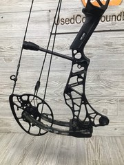 Used Mathews Lift X 29.5 Right Hand Black riser/Kuiu Verde limbs Bow 29.5″/70#