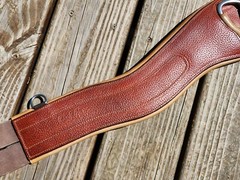 CWD Chestnut/Tan Padded Anatomic English Jumper Girth – 50″/125cm – Used Once!