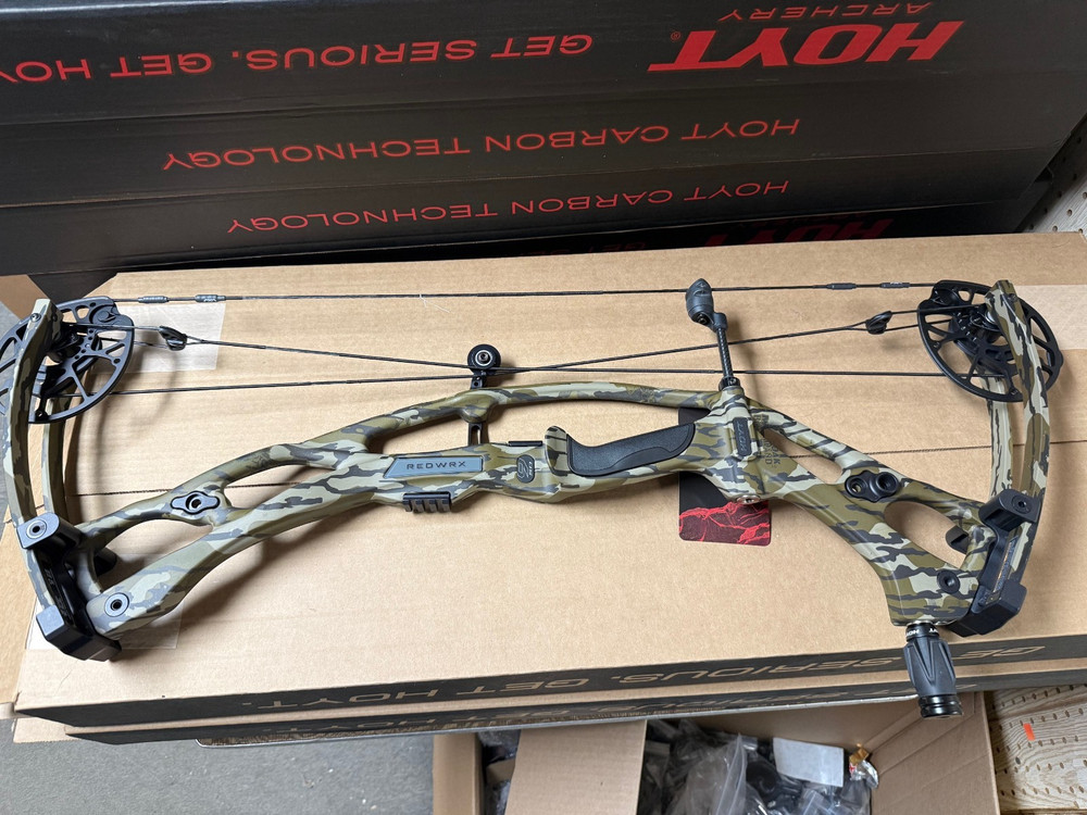 Hoyt RX-9 Short Draw 40 – 50lbs/23″ – 27″ Bottomland standard
